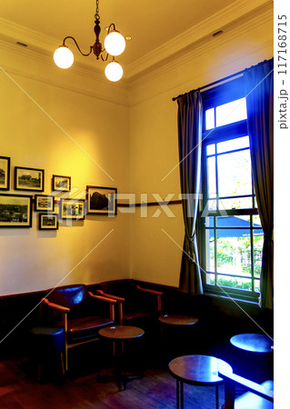 【青森】秋の弘前 スターバックスコーヒー弘前公園前店レトロな店内 【青森】秋の弘前 スターバックスコーヒー弘前公園前店レトロな店内 117168715