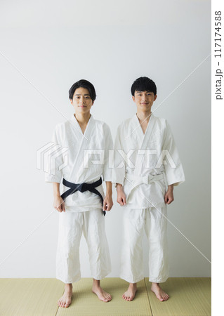 道着の男性　　 117174588