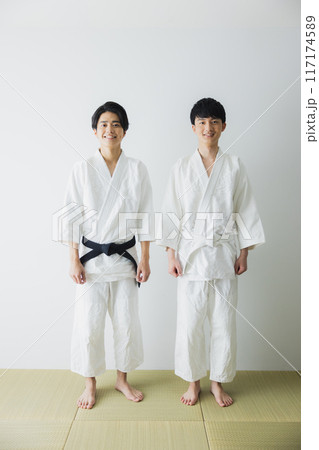 道着の男性　　 117174589