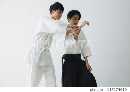 道着の男性 道着の男性 117174619