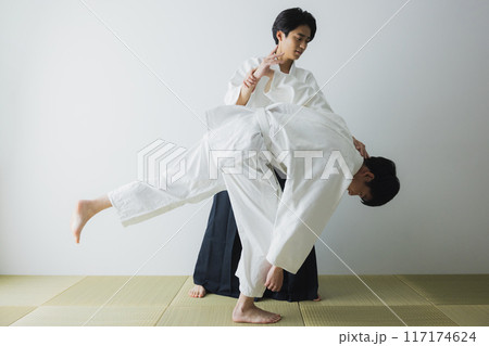 道着の男性　　 117174624