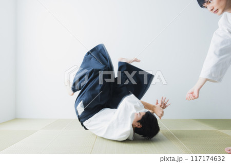 道着の男性 道着の男性 117174632