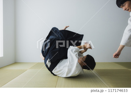 道着の男性　　 117174633