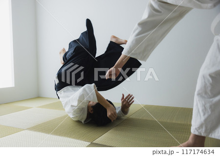 道着の男性　　 117174634