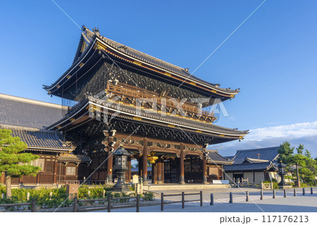 京都 東本願寺 御影堂門 京都 東本願寺 御影堂門 117176213