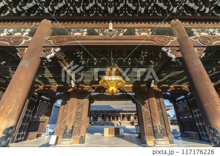 京都　東本願寺　御影堂門 117176226