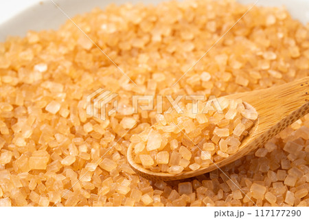 ミニスプーンですくったざらめ 117177290