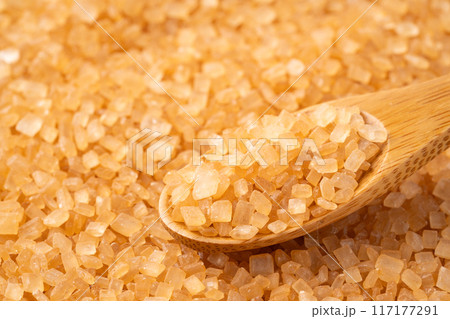 ミニスプーンですくったざらめ 117177291