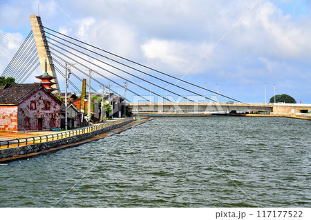 北の橋/上庄川より比美乃江大橋方面を望む(富山県氷見市)【2024.8】 北の橋/上庄川より比美乃江大橋方面を望む(富山県氷見市)【2024.8】 117177522