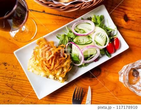 Traditional french pie with bacon and cheese - quiche lorraine Traditional french pie with bacon and cheese - quiche lorraine 117178910