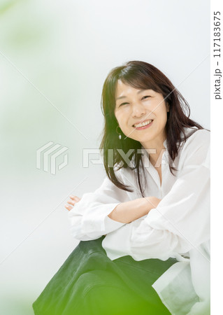 ミドル女性 ポートレート ビューティー ミドル女性 ポートレート ビューティー 117183675