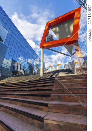 京都駅 夏空と大階段 京都駅 夏空と大階段 117184004