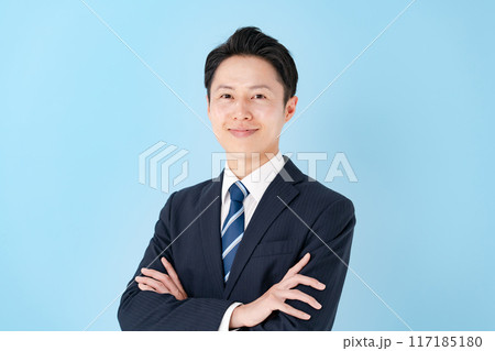 ビジネスマン ミドル男性 ポートレート ビジネスマン ミドル男性 ポートレート 117185180