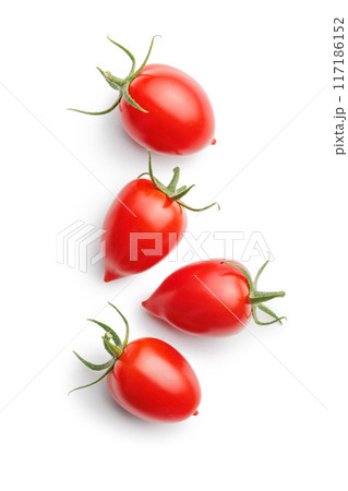 Red cherry tomatoes isolated on white background. 117186152