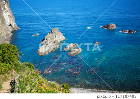 島武意海岸　積丹半島｜9月の積丹ブルーが息をのむほどに美しい 117187485