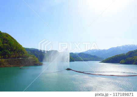 寒河江ダム　月山湖　大噴水　月山　西川町 117189871