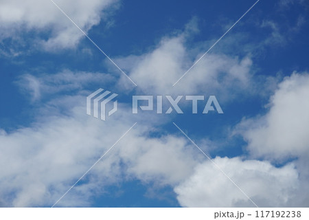 青空と白い雲 青空と白い雲 117192238