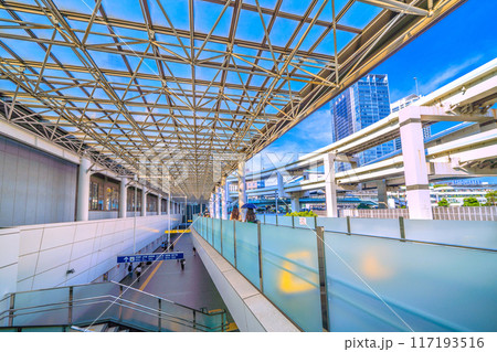 日本の横浜都市景観 新風景・横浜駅きた東口Bや横浜ベイクォーター（右奥）などを望む＝8月7日 117193516