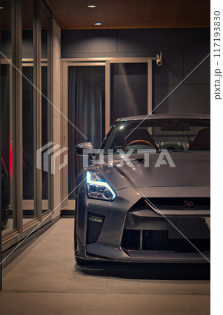 日本の誇る高級車のスポーツカー 117193830