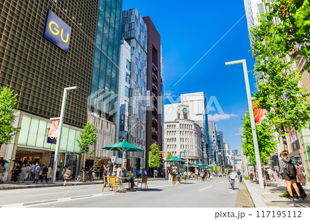 休日の銀座　歩行者天国 117195112