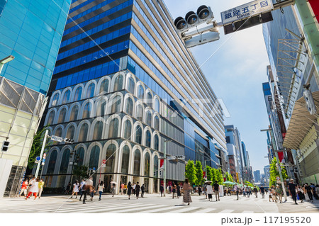 休日の銀座 歩行者天国 休日の銀座 歩行者天国 117195520