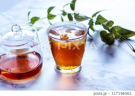 冷たいダージリンティー 117196062