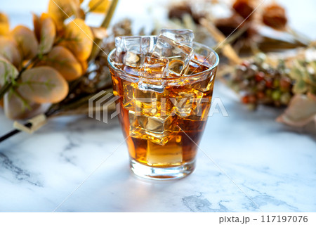 冷たいダージリンティー 117197076