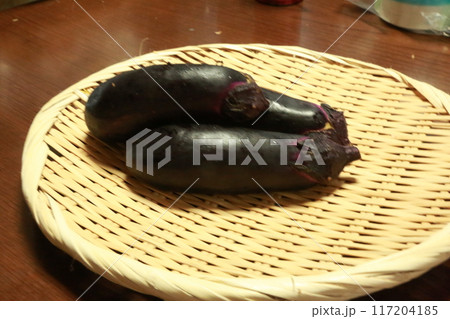 自宅の冷蔵庫の中の野菜 117204185