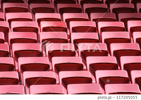 ブラジルのサッカー場内の観覧席 117205055