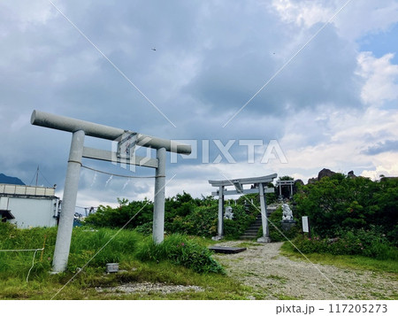 谷川岳山頂天神峠にある鳥居 谷川岳山頂天神峠にある鳥居 117205273