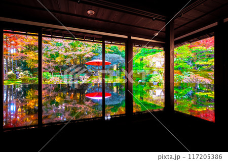 旧竹林院の紅葉と映り込み 117205386