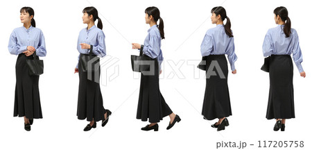 清楚な女性が歩く全身人物切り抜き素材 117205758