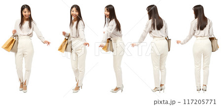 紙袋を持ってショッピング中の女性の全身人物切り抜き素材 紙袋を持ってショッピング中の女性の全身人物切り抜き素材 117205771