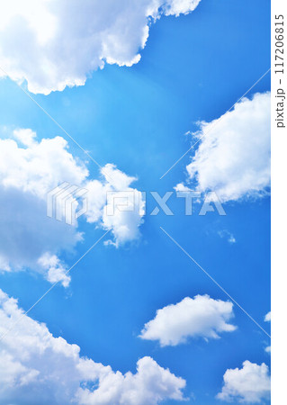夏の青空と雲 夏の青空と雲 117206815