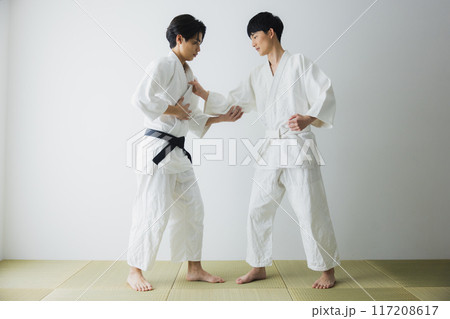 道着の男性　　 117208617