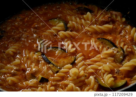 フジッリのトマトソースパスタ フジッリのトマトソースパスタ 117209429