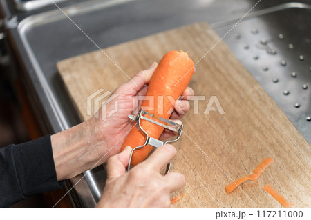 人参の皮むき 人参の皮むき 117211000