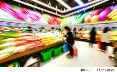 スーパーマーケットの店内 117213659