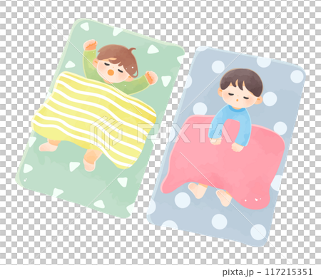 お昼寝で布団で眠る子供たち 117215351