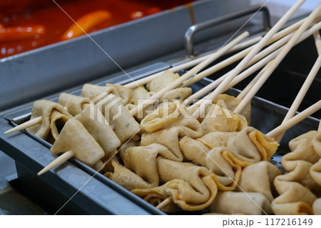 Fish cake, one of the representative street foods in Korea 117216149