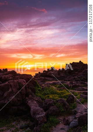 十六羅漢岩・夕景 117217108