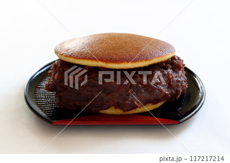 あんこがたくさん入った手作りどら焼き あんこがたくさん入った手作りどら焼き 117217214