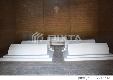 ウズベキスタン・サマルカンド シャーヒ・ズィンダ廟群内の墓 117218648