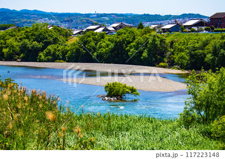 【京都風景】宇治川の緩やかな流れ（観月橋から宇治橋まで） 117223148