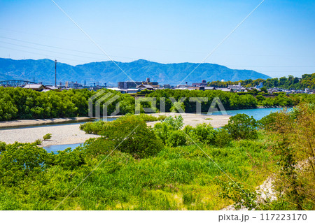 【京都風景】宇治川の緩やかな流れ(観月橋から宇治橋まで) 【京都風景】宇治川の緩やかな流れ(観月橋から宇治橋まで) 117223170