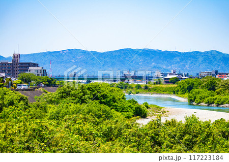 【京都風景】宇治川の緩やかな流れ（観月橋から宇治橋まで） 117223184