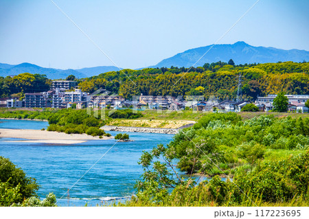 【京都風景】宇治川の緩やかな流れ（観月橋から宇治橋まで） 117223695