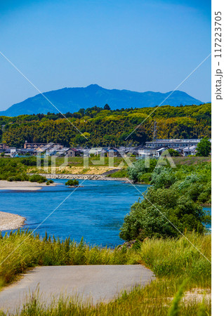 【京都風景】宇治川の緩やかな流れ(観月橋から宇治橋まで) 【京都風景】宇治川の緩やかな流れ(観月橋から宇治橋まで) 117223705
