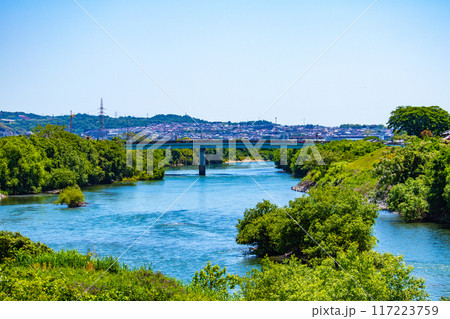 【京都風景】宇治川の緩やかな流れ（観月橋から宇治橋まで） 117223759
