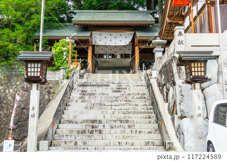 長野県飯田市浜井町　冨士山稲荷神社（出世稲荷）　神門（楼門） 117224589